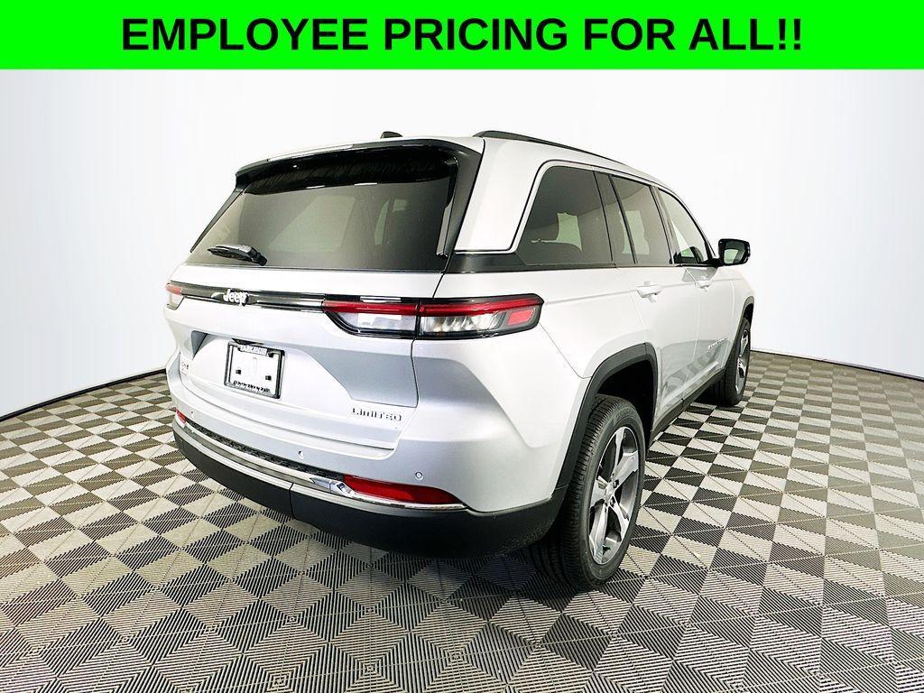new 2025 Jeep Grand Cherokee car, priced at $47,750