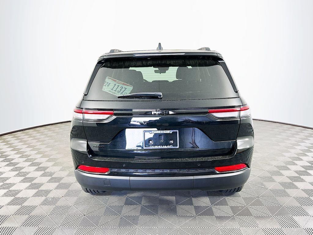 new 2025 Jeep Grand Cherokee car, priced at $44,482