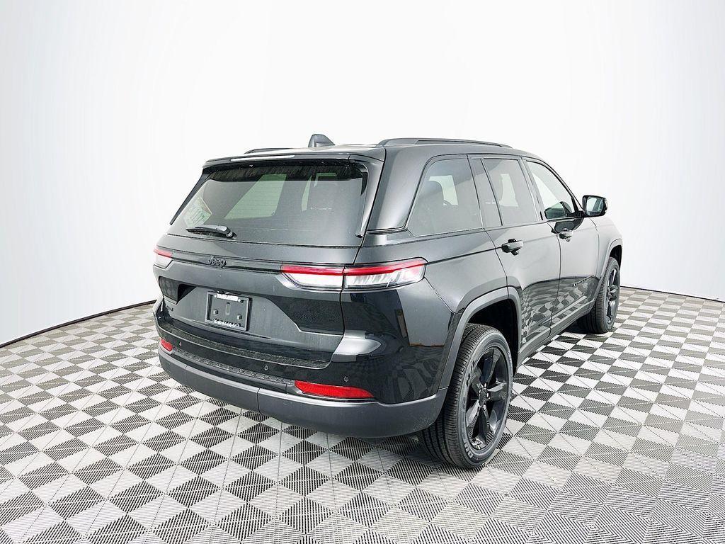 new 2025 Jeep Grand Cherokee car, priced at $44,482
