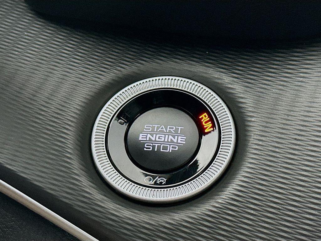 new 2025 Jeep Grand Cherokee car, priced at $44,482