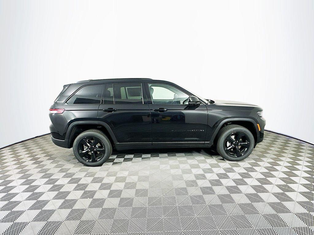 new 2025 Jeep Grand Cherokee car, priced at $44,482