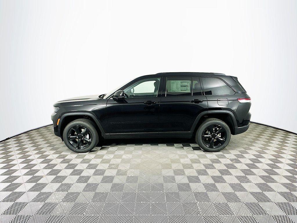 new 2025 Jeep Grand Cherokee car, priced at $44,482