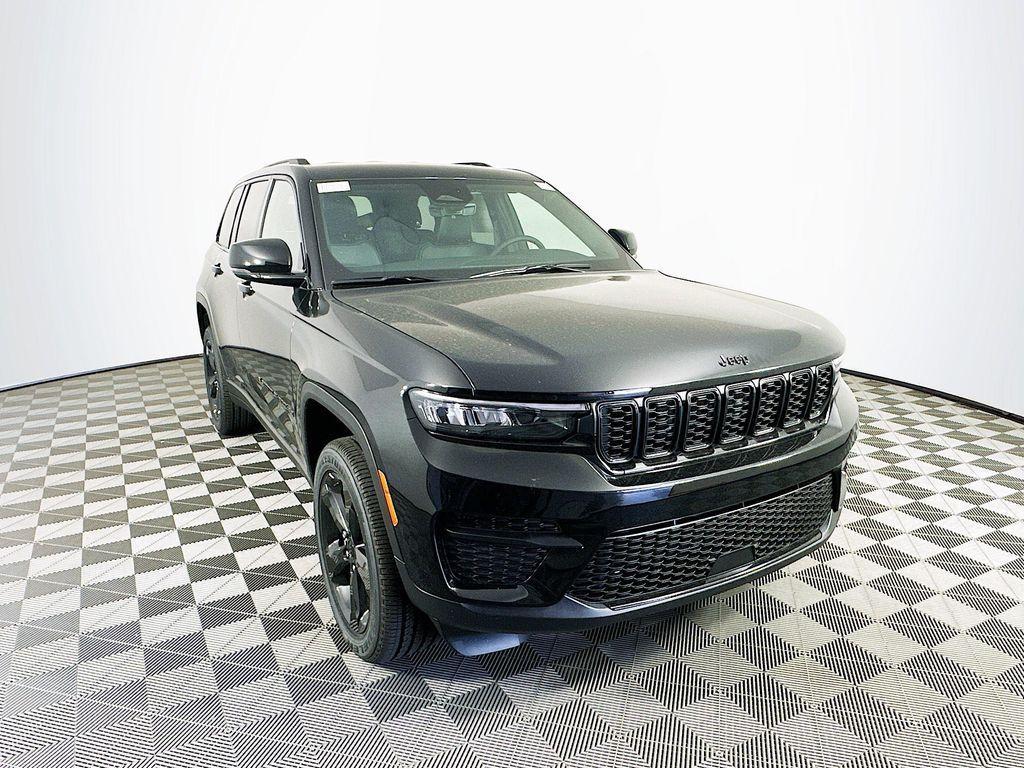 new 2025 Jeep Grand Cherokee car, priced at $44,482
