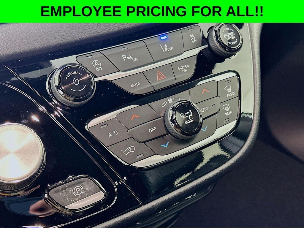 new 2025 Chrysler Voyager car, priced at $38,606