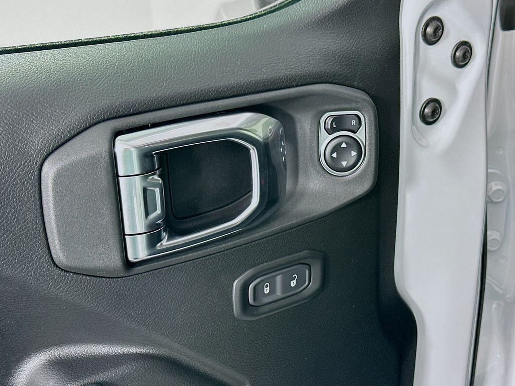 new 2026 Jeep Wrangler car, priced at $46,880