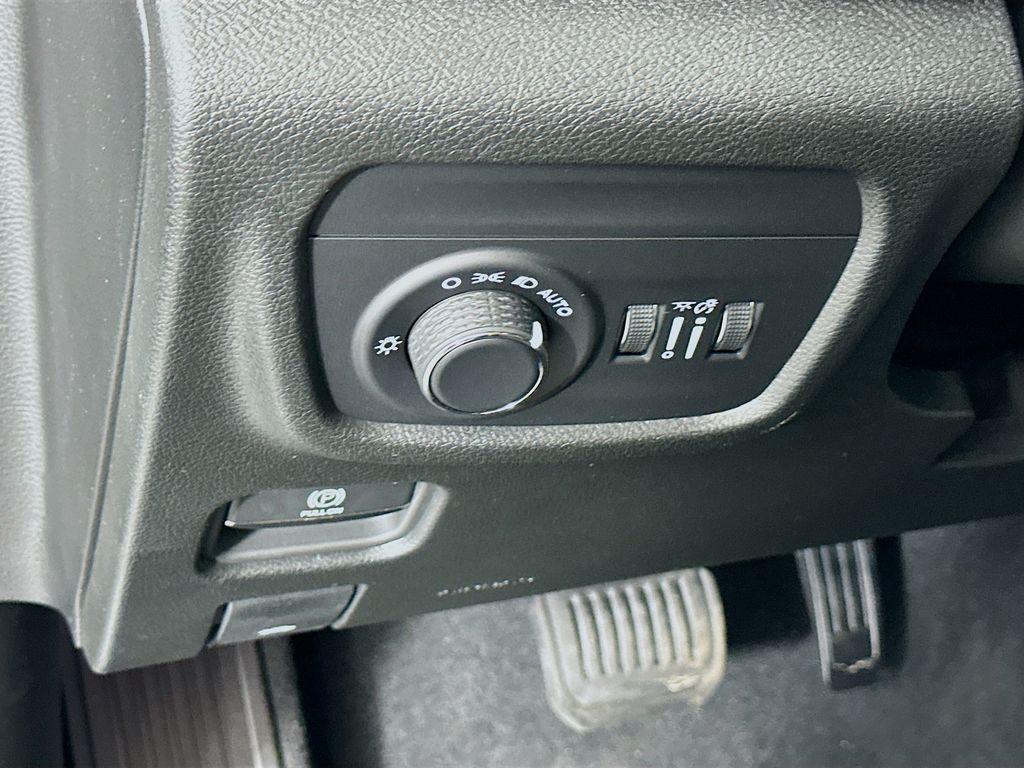 new 2025 Jeep Grand Cherokee L car, priced at $43,844