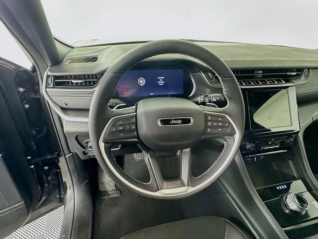 new 2025 Jeep Grand Cherokee L car, priced at $43,844