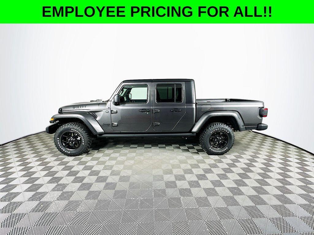 new 2025 Jeep Gladiator car, priced at $49,048
