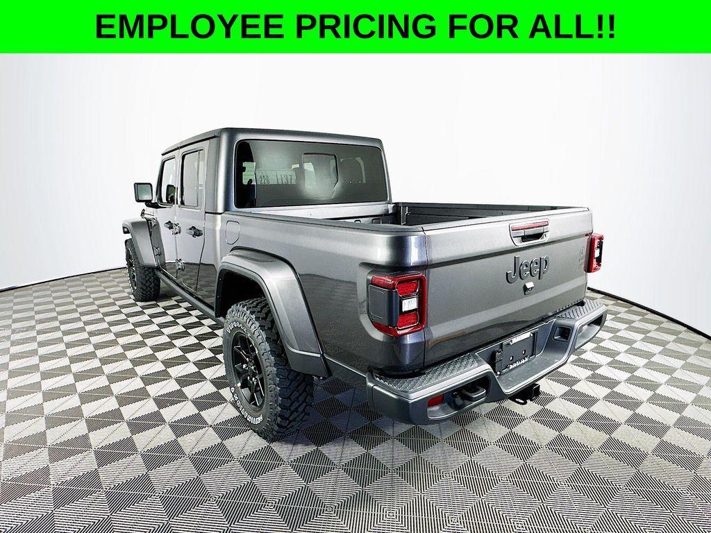new 2025 Jeep Gladiator car, priced at $49,048