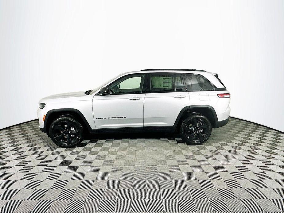 new 2024 Jeep Grand Cherokee car, priced at $39,724