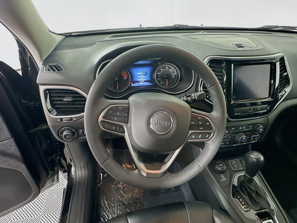 used 2022 Jeep Cherokee car, priced at $27,900
