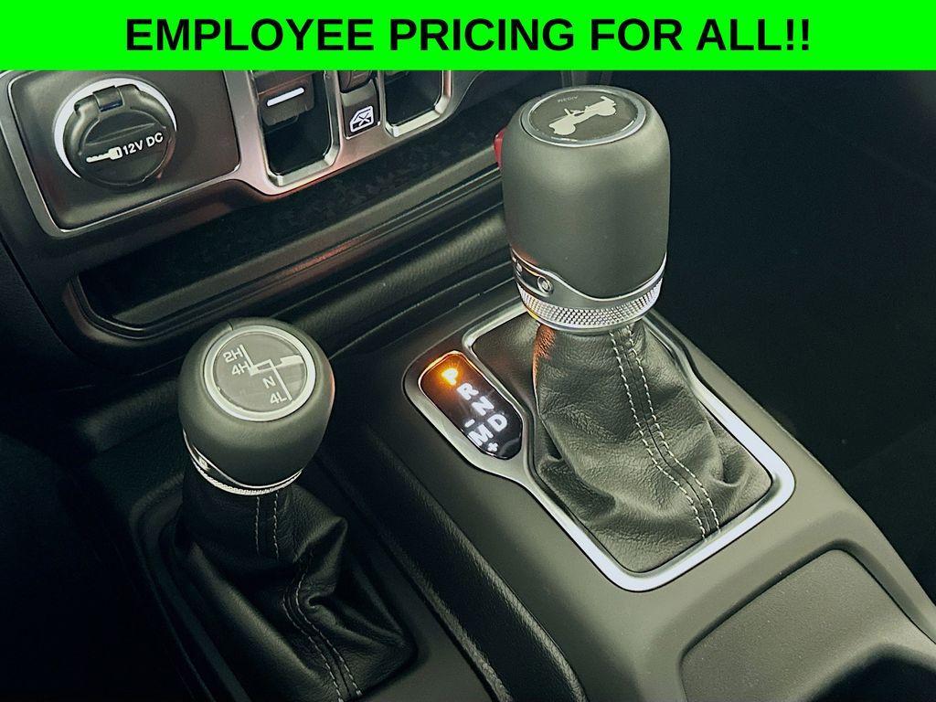 new 2025 Jeep Wrangler car, priced at $55,725