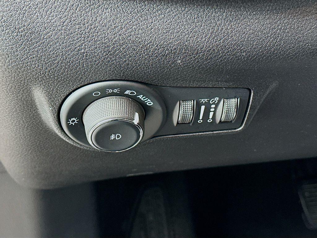 used 2022 Jeep Compass car, priced at $20,399