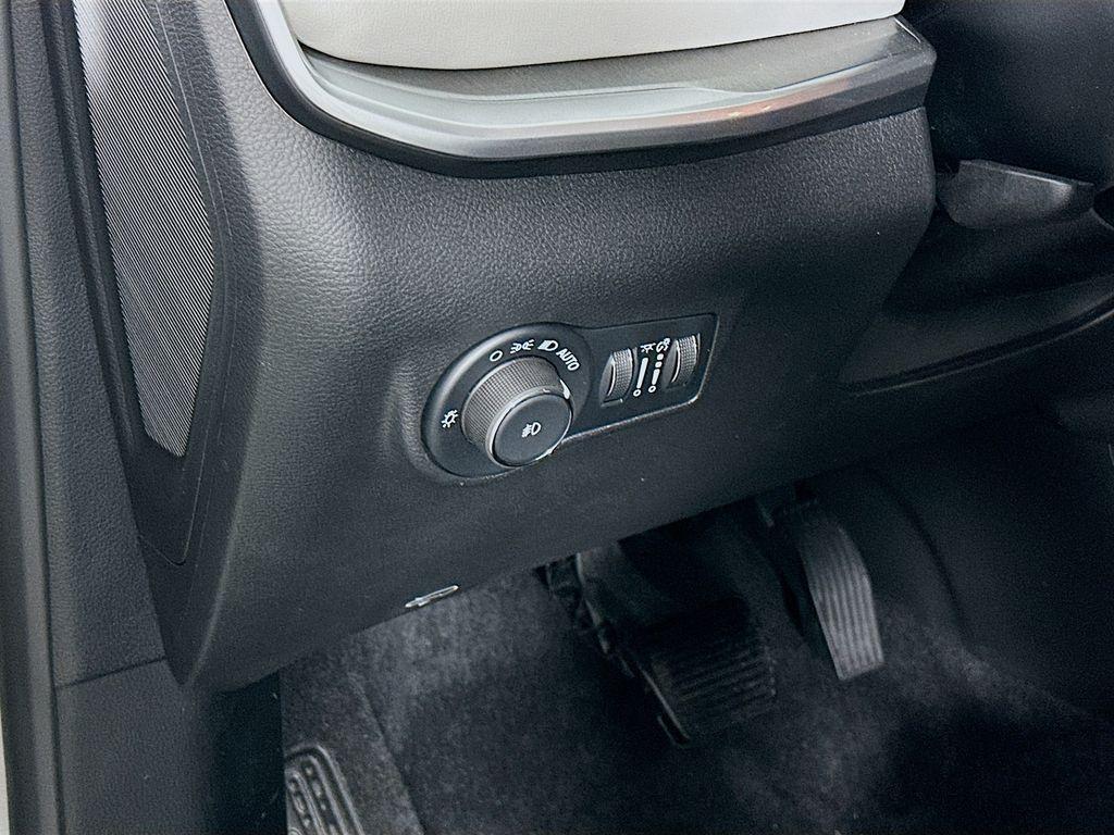 new 2025 Jeep Compass car, priced at $35,348