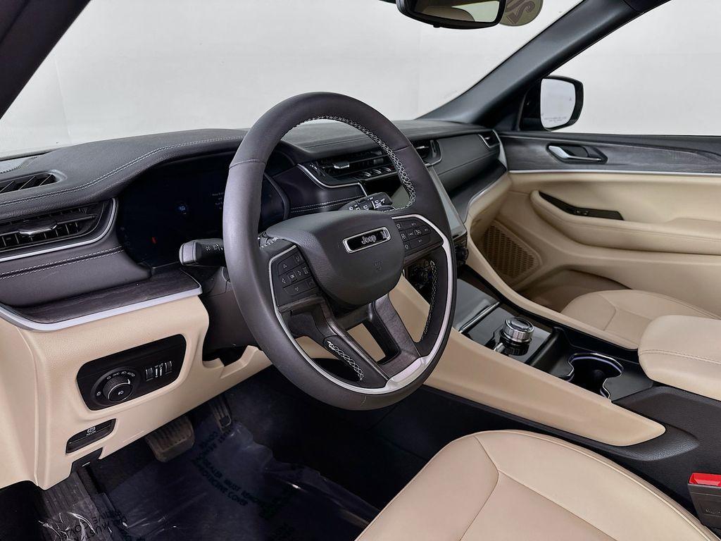 used 2024 Jeep Grand Cherokee L car, priced at $37,998