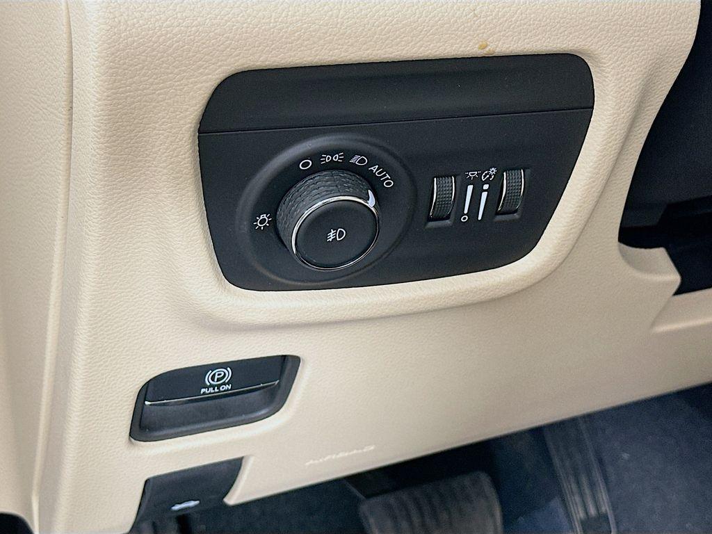 used 2024 Jeep Grand Cherokee L car, priced at $37,998
