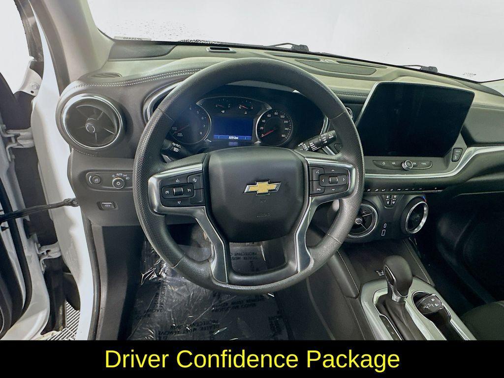 used 2024 Chevrolet Blazer car, priced at $23,991
