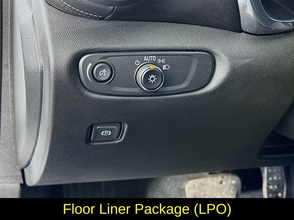 used 2024 Chevrolet Blazer car, priced at $23,991