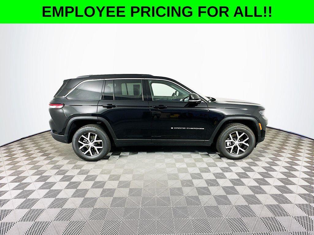 new 2025 Jeep Grand Cherokee car, priced at $43,355