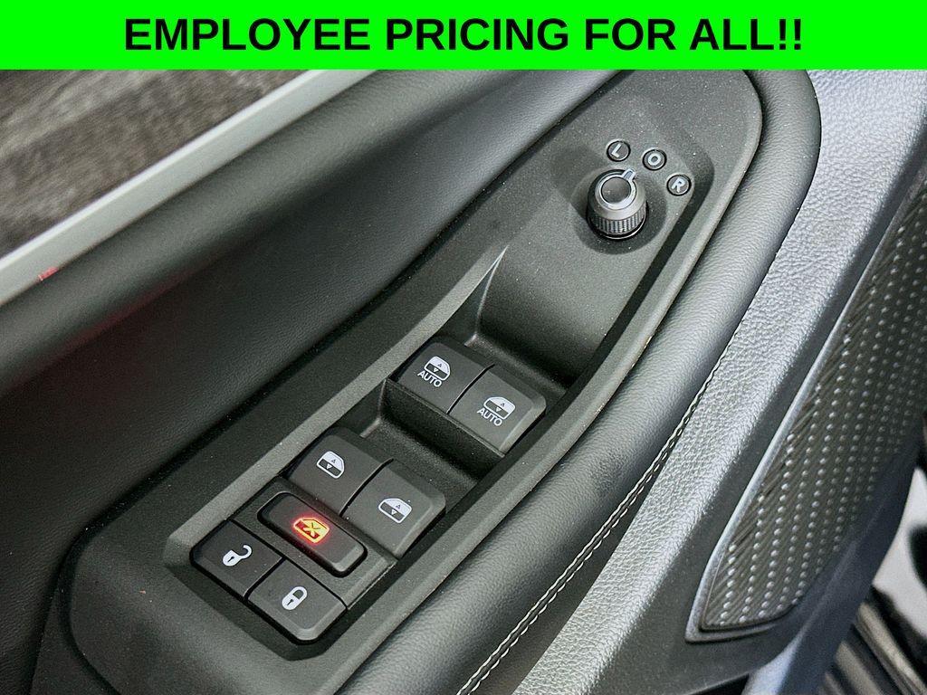 new 2025 Jeep Grand Cherokee car, priced at $43,355