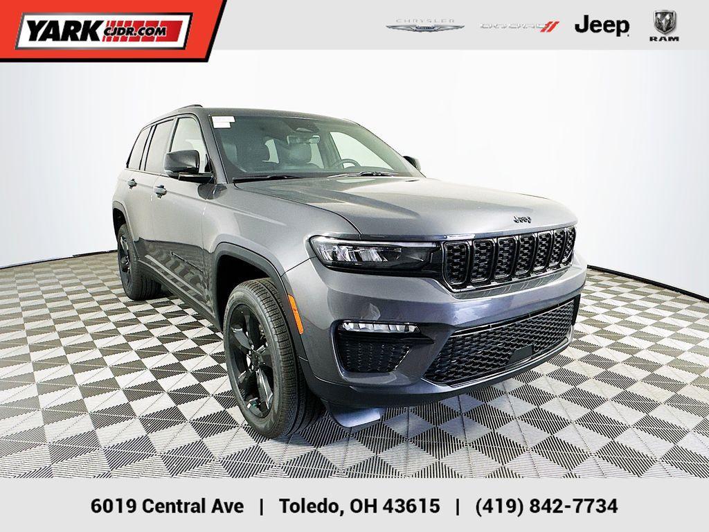 new 2025 Jeep Grand Cherokee car, priced at $45,685