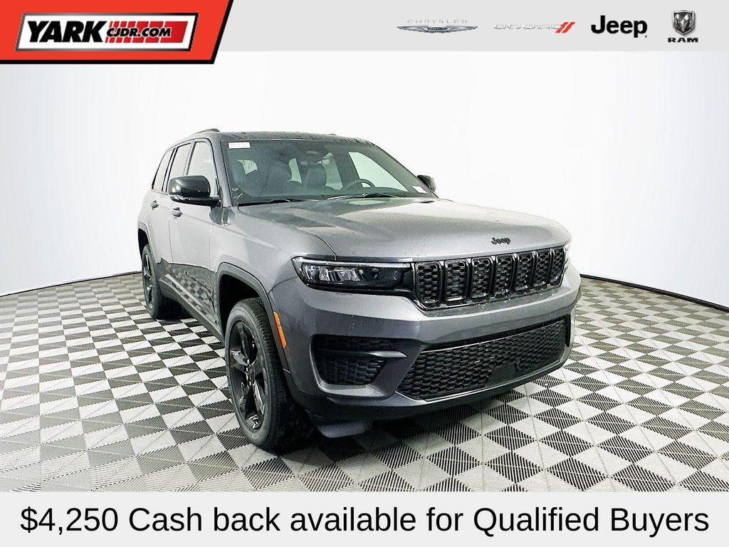 new 2025 Jeep Grand Cherokee car, priced at $40,779