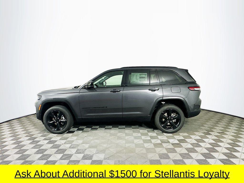 new 2025 Jeep Grand Cherokee car, priced at $42,779
