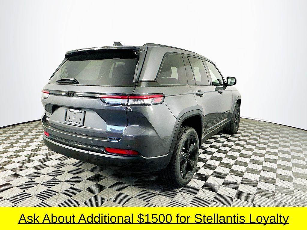 new 2025 Jeep Grand Cherokee car, priced at $42,779