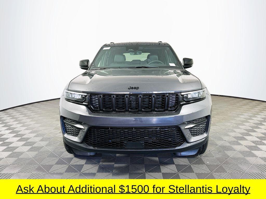 new 2025 Jeep Grand Cherokee car, priced at $42,779