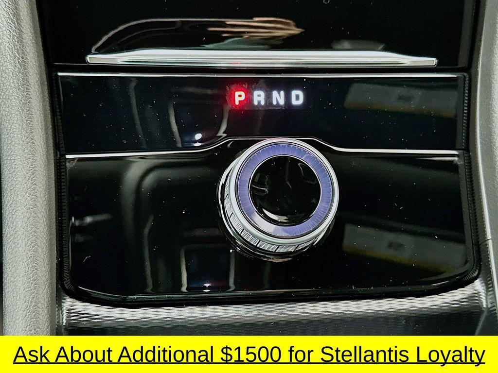 new 2025 Jeep Grand Cherokee car, priced at $42,779