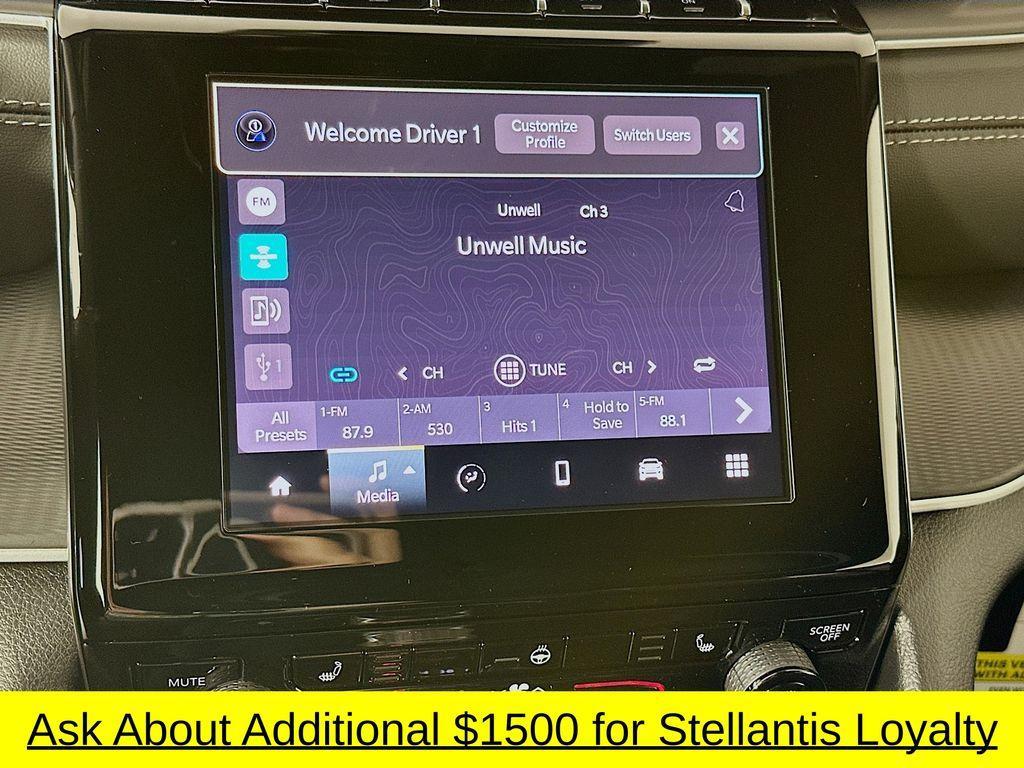 new 2025 Jeep Grand Cherokee car, priced at $42,779