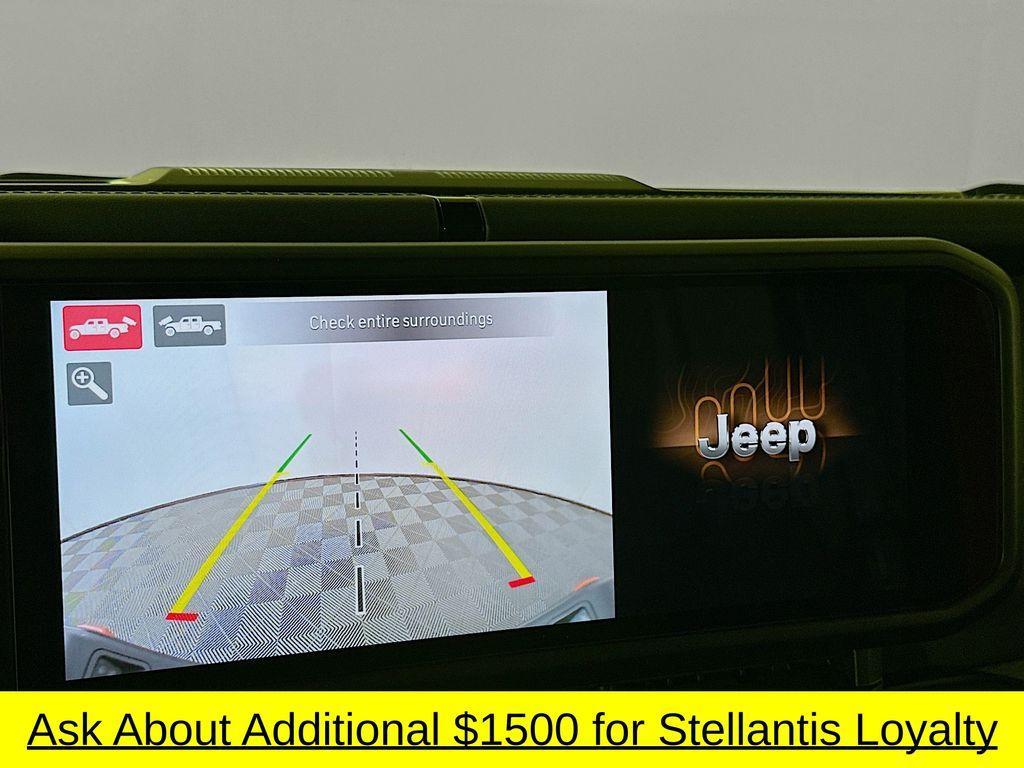 new 2025 Jeep Gladiator car, priced at $49,979