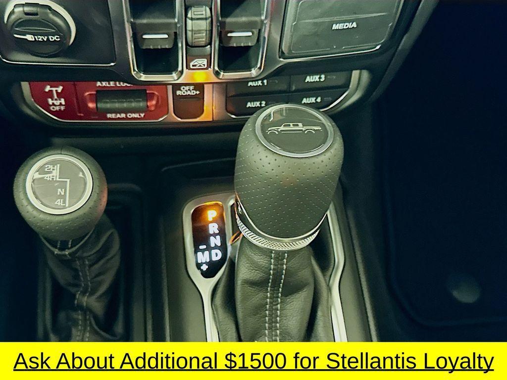 new 2025 Jeep Gladiator car, priced at $49,979