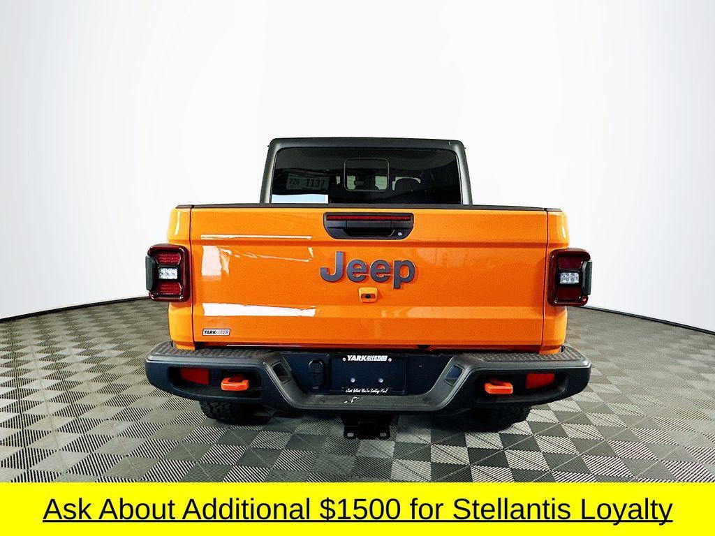 new 2025 Jeep Gladiator car, priced at $49,979
