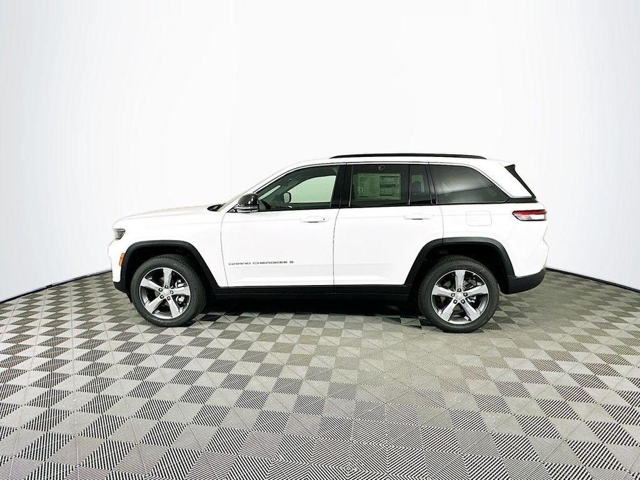 new 2024 Jeep Grand Cherokee car, priced at $46,096