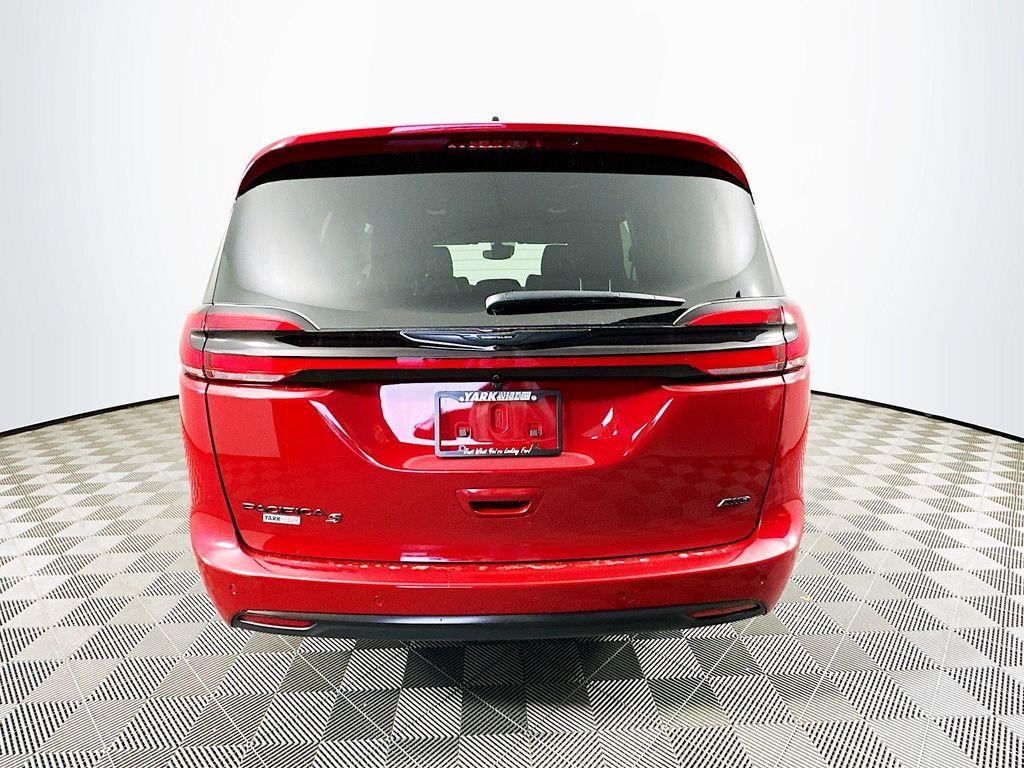 new 2026 Chrysler Pacifica car, priced at $44,681