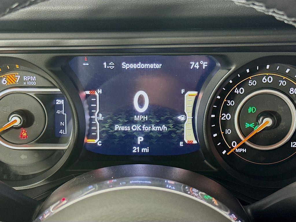 new 2025 Jeep Wrangler car, priced at $47,957
