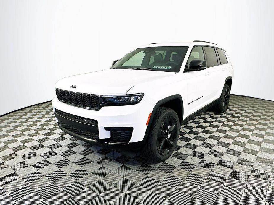 new 2024 Jeep Grand Cherokee L car, priced at $42,077