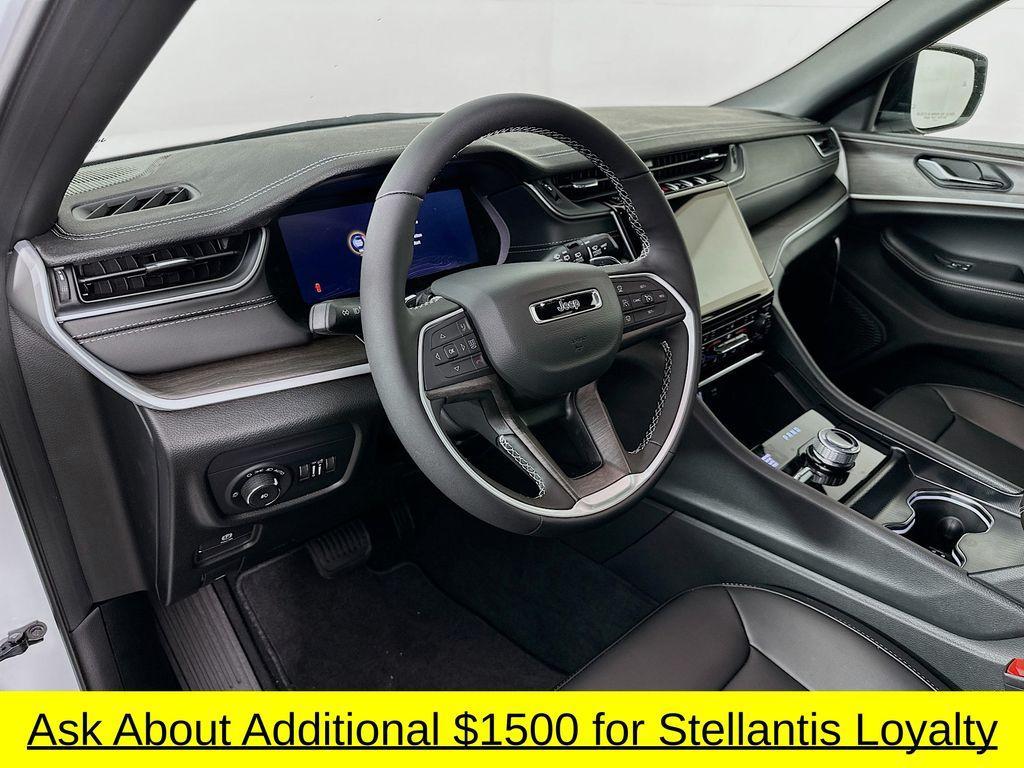 new 2025 Jeep Grand Cherokee car, priced at $41,964