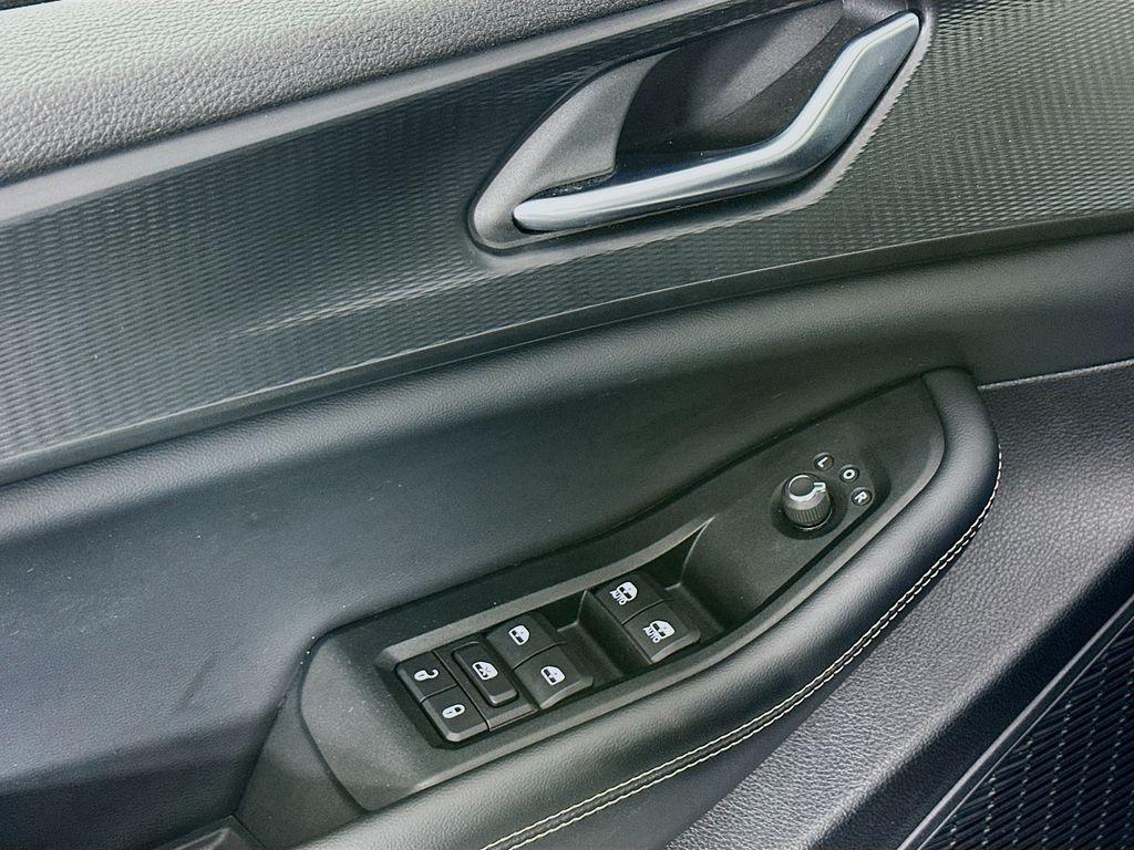 used 2023 Jeep Grand Cherokee car, priced at $32,998