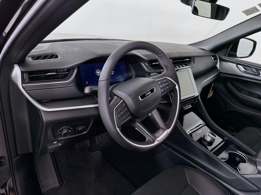 new 2025 Jeep Grand Cherokee L car, priced at $44,391