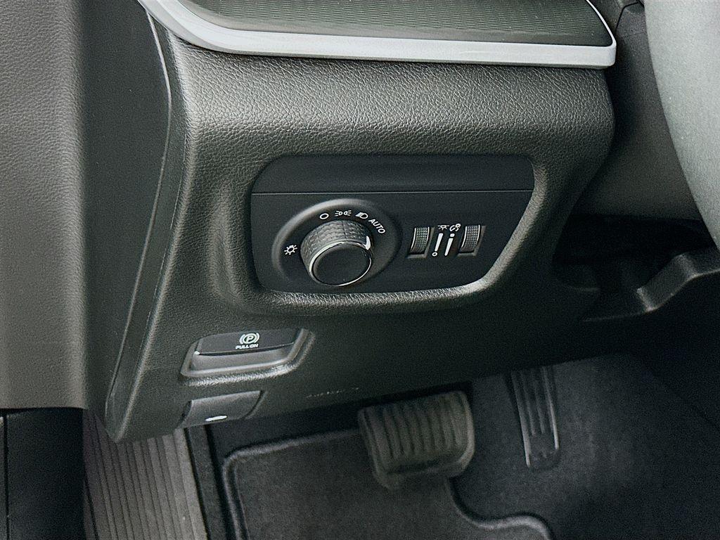 new 2025 Jeep Grand Cherokee L car, priced at $44,391