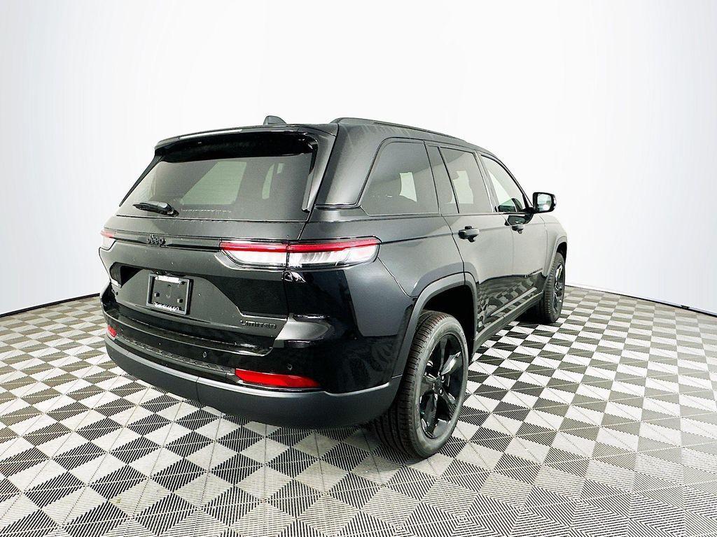new 2025 Jeep Grand Cherokee car, priced at $46,954