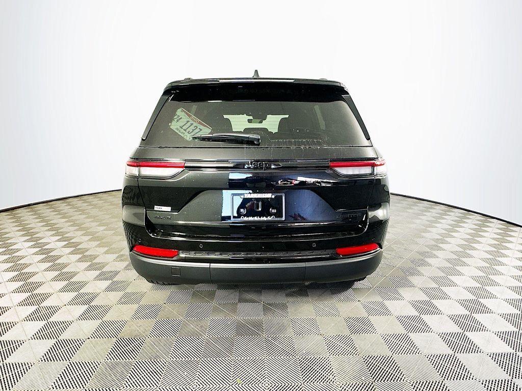 new 2025 Jeep Grand Cherokee car, priced at $46,954