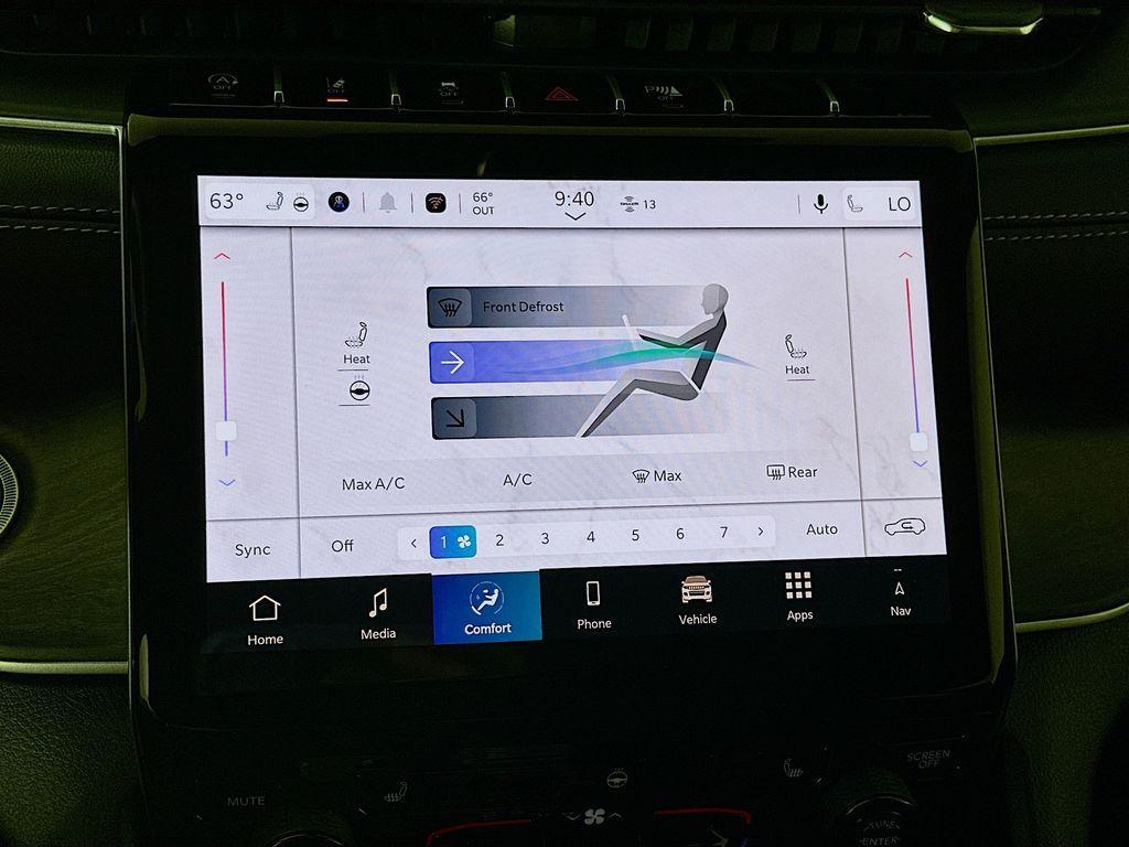 new 2025 Jeep Grand Cherokee car, priced at $46,954