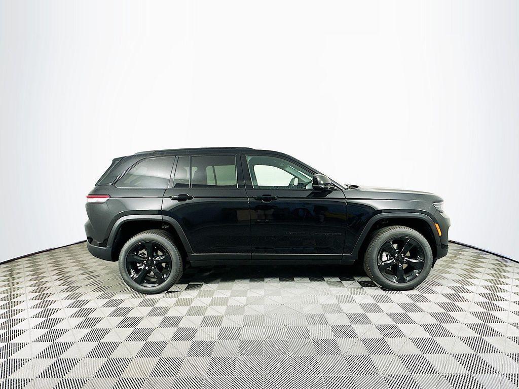 new 2025 Jeep Grand Cherokee car, priced at $46,954