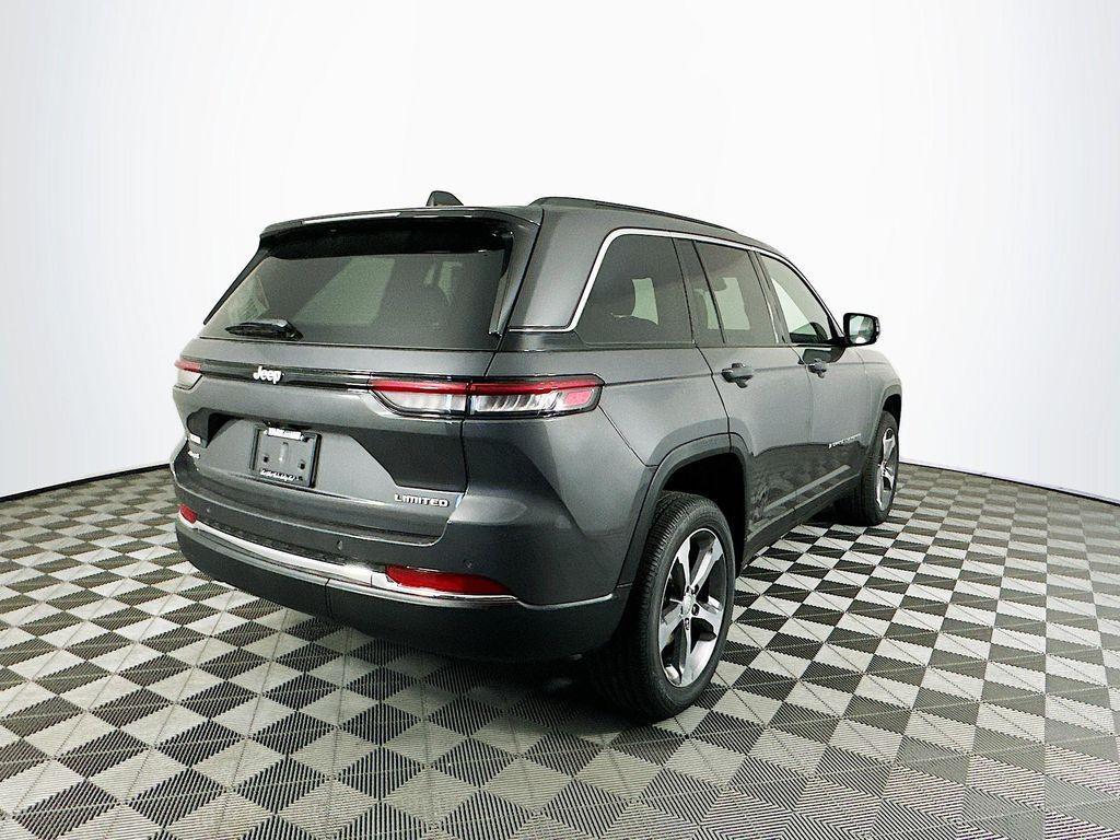 new 2025 Jeep Grand Cherokee car, priced at $40,719