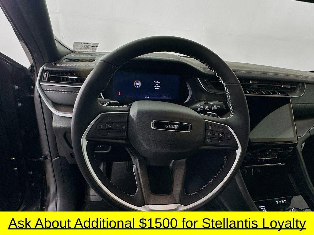 new 2025 Jeep Grand Cherokee car, priced at $42,719