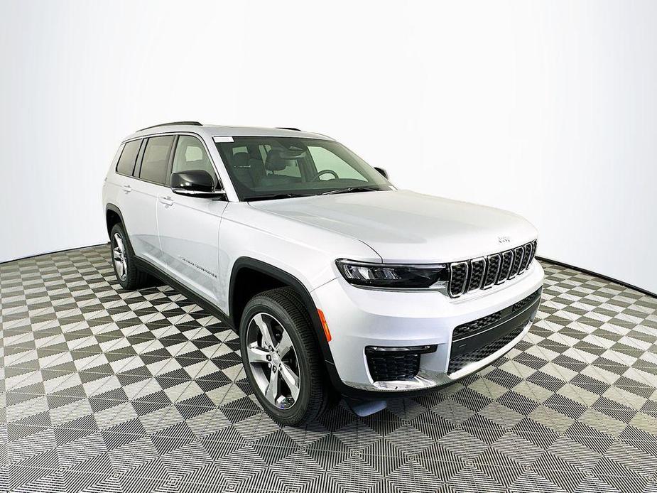 new 2024 Jeep Grand Cherokee L car, priced at $46,551