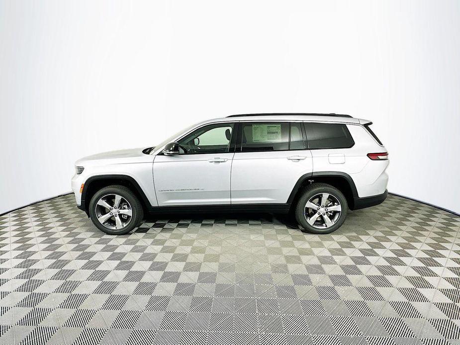 new 2024 Jeep Grand Cherokee L car, priced at $46,551